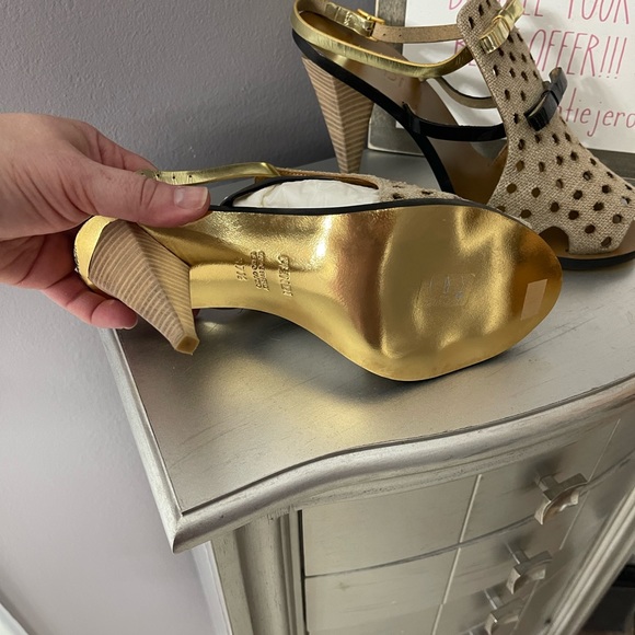 Fendi size 37.5 shoes - Picture 3 of 10